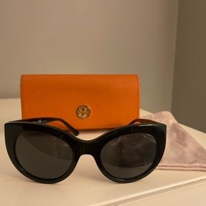 Tory Burch TY7115 sunglasses 🕶️ including bag and orange case
